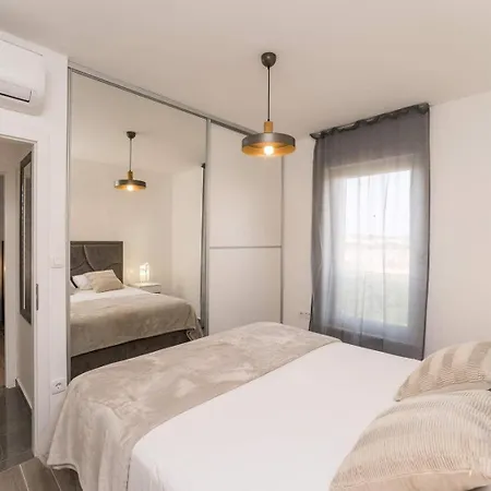 Luxury D Apartment Bibinje