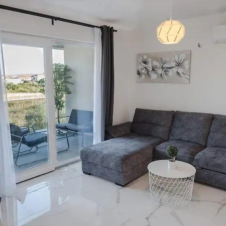 Luxury D Apartment Bibinje