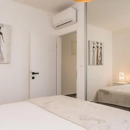 Luxury D * Bibinje
