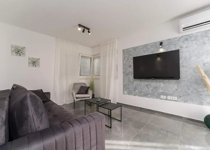 Luxury D Bibinje